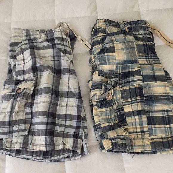 🌤White and Royal Blue Abercrombie Cargo Shorts🌤 - Picture 1 of 5